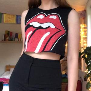 Fint Rolling Stones linne jag har vanligtvis storlek S