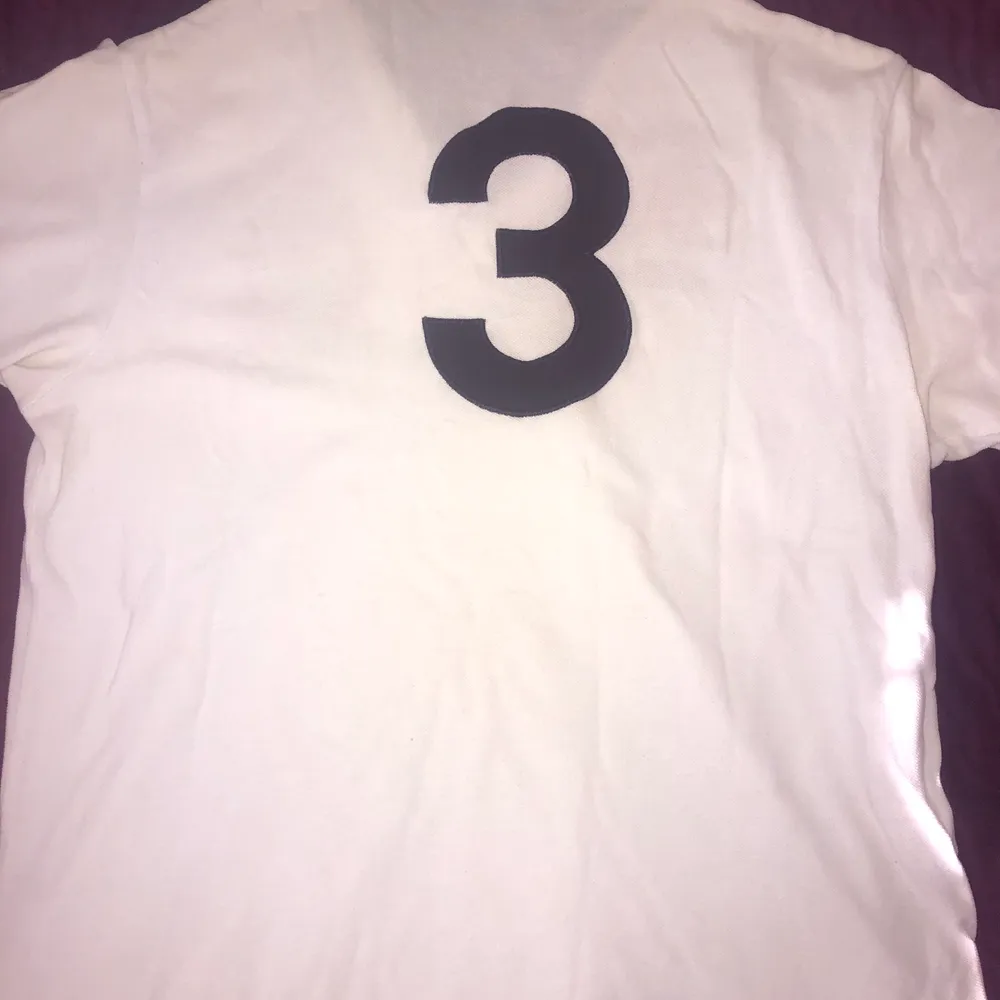Snygg t-shirt från Ralph Lauren i storlek L. T-shirts.