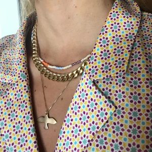 Guldkedja - Oanvänd guldkedja i guldimitation. Frakten ingår i priset! Undvik kontakt med vatten för bäst hållbarhet ❤️