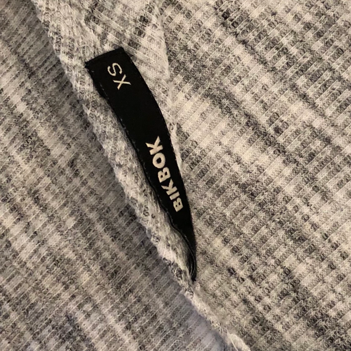 Tröja med korsad rygg  - 91