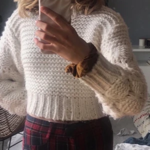 NAKD stickad - Stickad tröja från NAKD, Misslisibells första kollektion. Frakt tillkommer, pris är diskuterbart💕