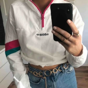  - Adidas Hoodie i fint skick. 