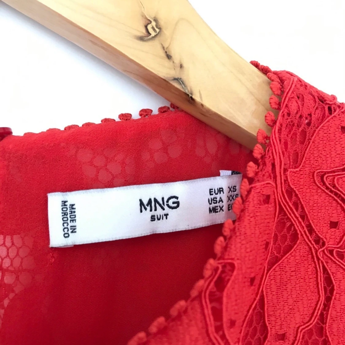 MANGO - RÖD FIN BLUS - NYSKICK - 91