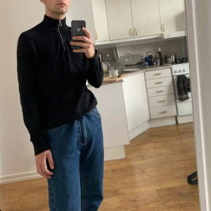 Half zip-tröja  - Half zip-tröja som inte används längre. Storlek XS men stor i storleken så skulle även passa S/M