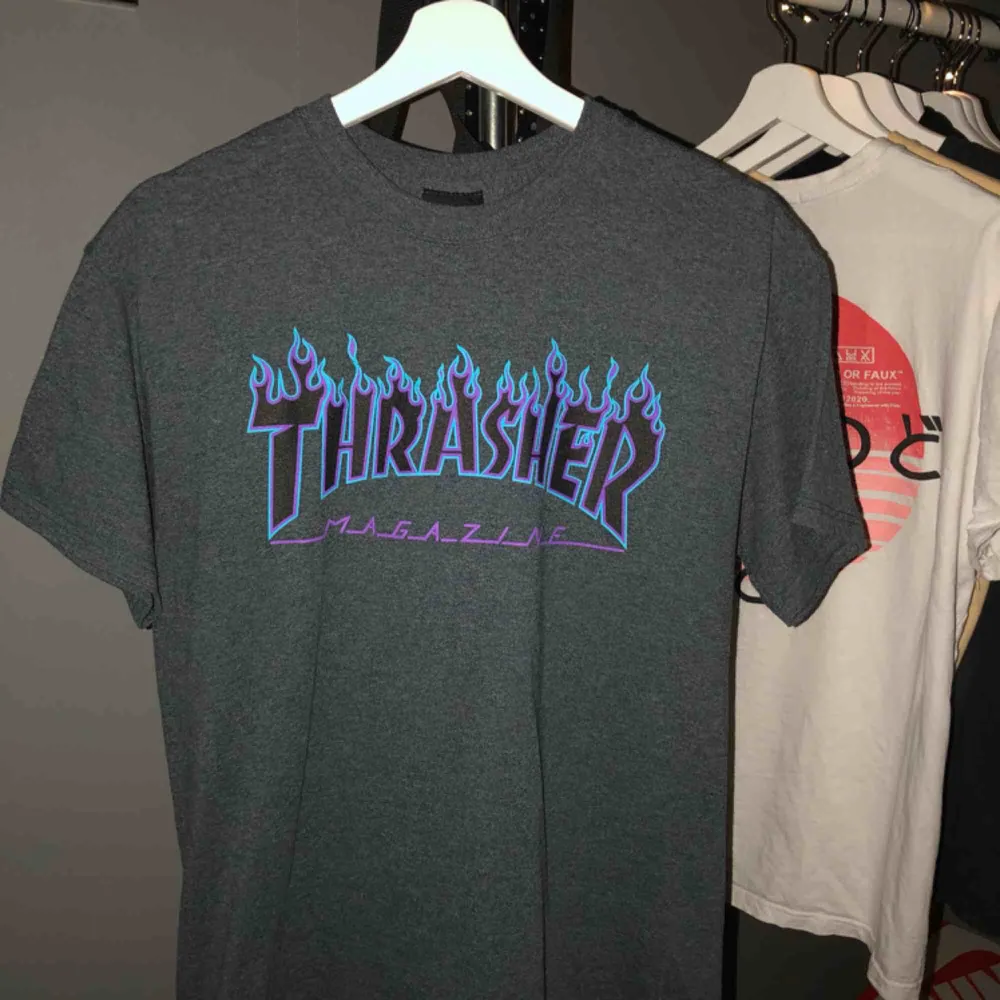 T-shirt från Thrasher som inte kommer till användning längre. Fint skick! kan skickas mot en fraktkostnad:). T-shirts.