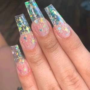  - Hej! Jag blev jätteinspirerad av att göra dessa naglar, jag jobbar på NailShape i Gbg Har Instagram om man vill kolla in den.🤗 Insta: Nailsby_Malin (Billigare eftersom jag får bestämma design)☺️ Ett nytt set med denna designen för 450:-