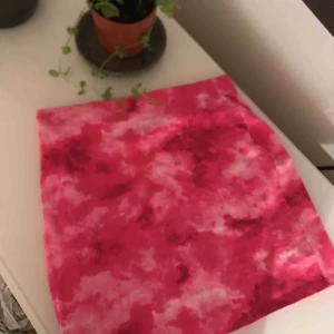  - En kjol men man kan oxå andvända den till ett linne som jag gjort...😊skriv för frågor