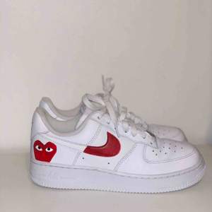 Jag säljer handmålade sneakers, i synnerhet nike air force 1. Kolla in min profil på Instagram chm_sneakers för mer skor och för order!  Målar även på beställning om någon design önskas. 