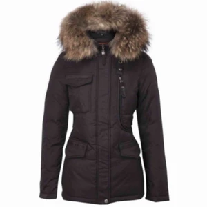  - Svart hollies jacka i fint skick. Modell lavigno, fin päls och fin passform, skriv för fler bilder. Passar mig med S-XS. 