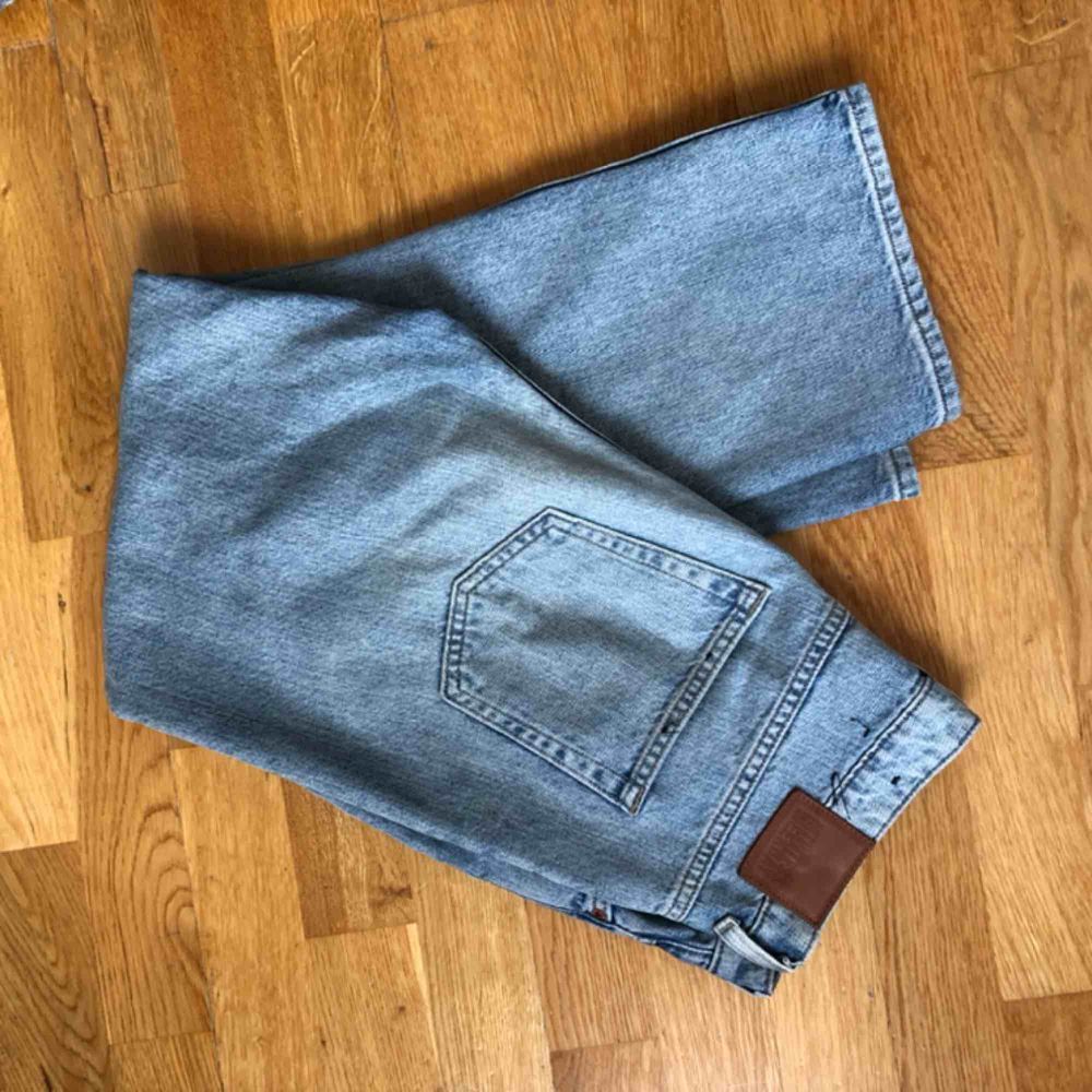 Weekday voyage hotsell spring blue jeans