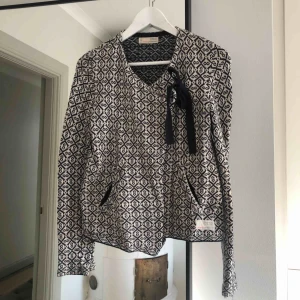  - Odd Molly kofta i storlek 1 (small). Mycket fint skick! 100% bomull 