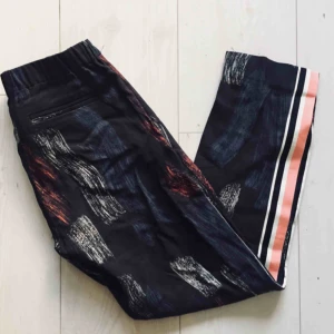  - Knappt använda men ack så coola byxor från Samsø Samsø! 