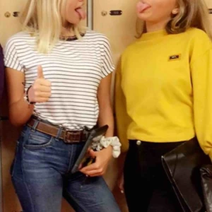  - Säljer min fina tröja från Zaful, knappt använd! Säljer för 150kr inklusive frakt ☺️