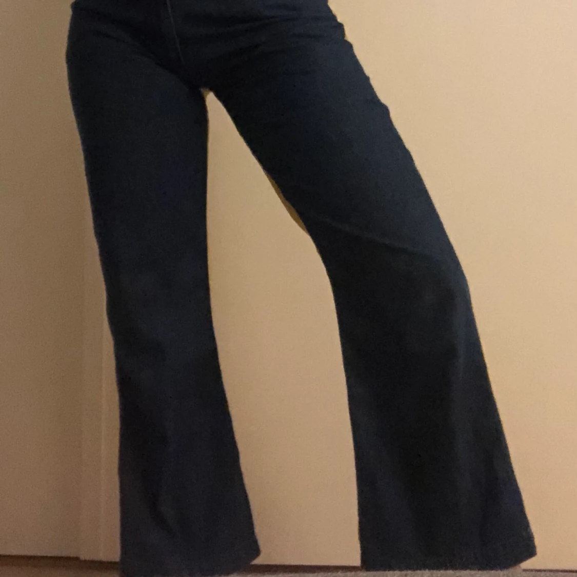 Coola blå och gula jeans! - 90