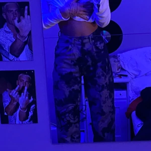 Tie dye jeans - Egengjorda tie dye jeans, skriv gärna för frågor eller fler bilder💖