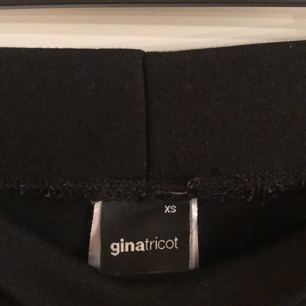 Svarta yogapants i storlek XS får ginatricot, dem är i bra skick men säljes pga av att jag inte använder dem. Mötes upp i centrala Uppsala alt köpare står för frakt. Jeans & Byxor.