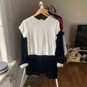  - Helt ny tröja från weekday som inte satt som jag ville🧡 suuperfin och i helt nyskick