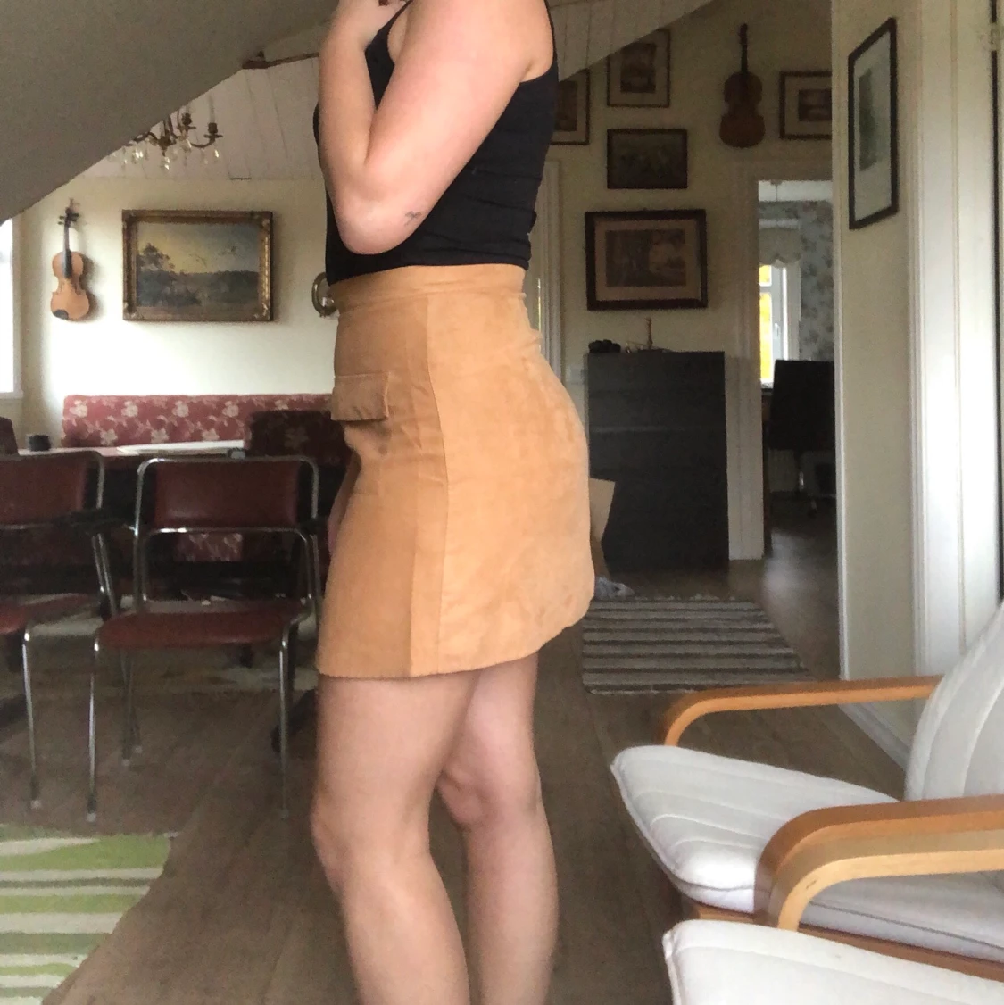 Kamelfärgad kjol. - 91