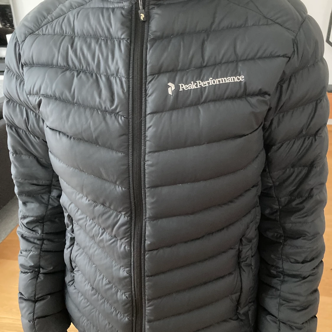 Peak performance jacka (svart)