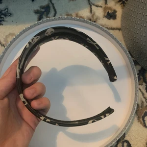 Diadem med döskallar på - Helt nytt