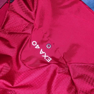 Lundhags exa 40 - Lundhags exa 40, varit med på en resa så jag skulle vilja kalla den ny ☺️ den är suuuuper bra väska, ligger bra på ryggen, säkerhets ficka, många spänn möjligheter, rymmer mer än vad man tror.(men jag har köpt ännu större 🤫)