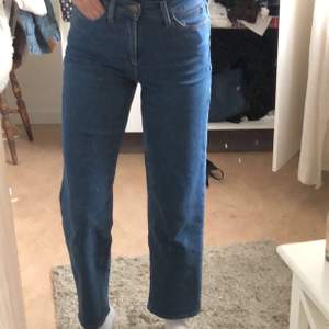 Raka Jeans från Lee, 300kr inklusive frakt :)