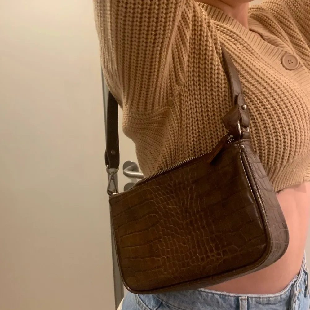 Brun baguette bag❤️. Väskor.