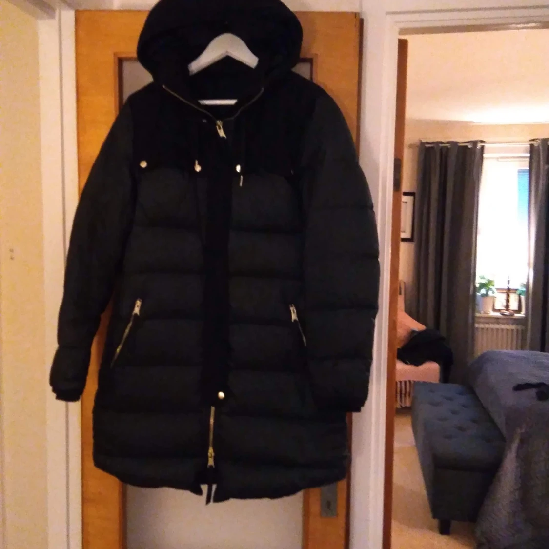 J. LINDBERG DAM SVART 