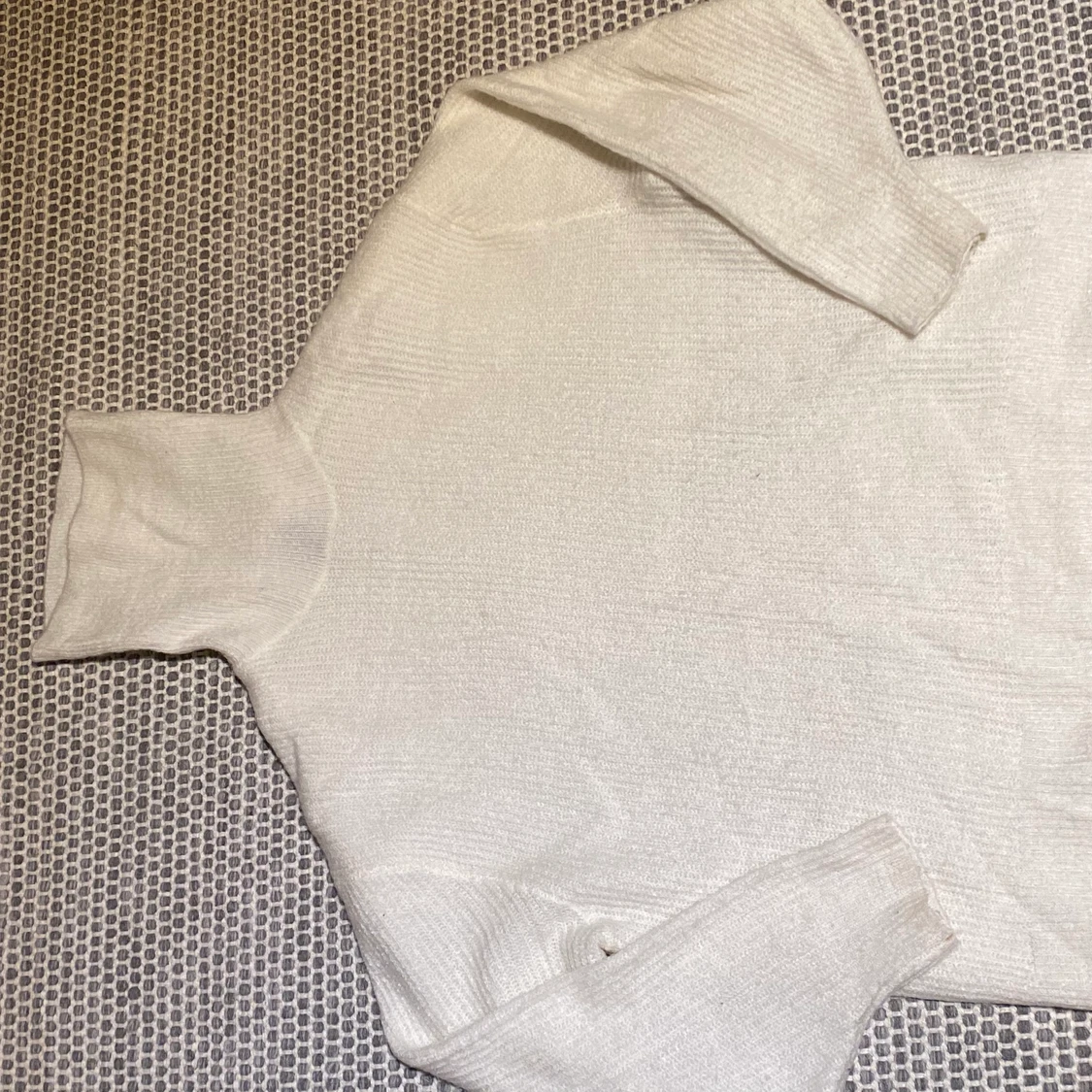 Vit stickad tröja - 90