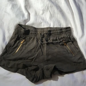 Shorts hm - Storlek 32 