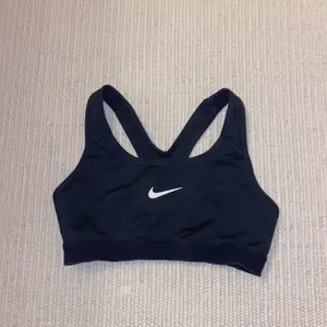 En svart sport-bh från Nike i storlek s. Frakt tillkommer🛍