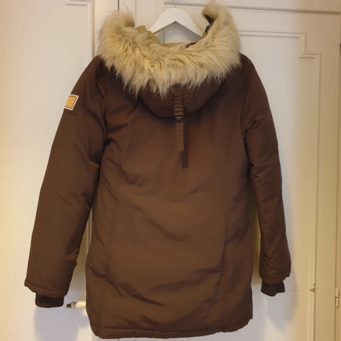  Brun Sveajacka dam.  - 90