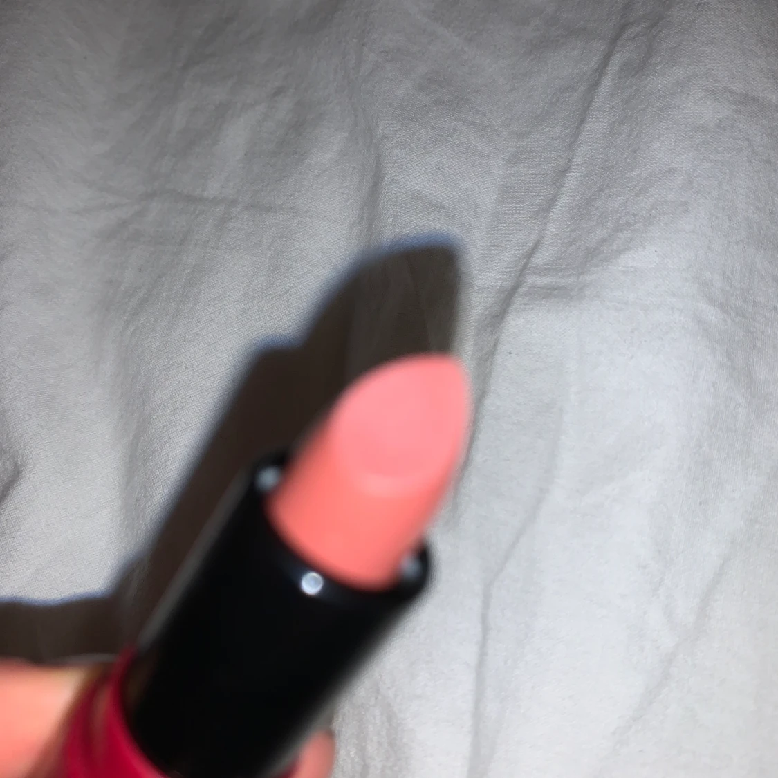 Makeup revolution läppstift - 90