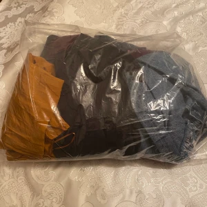 All in one - Säljer 29 kr per plagg - all in one 