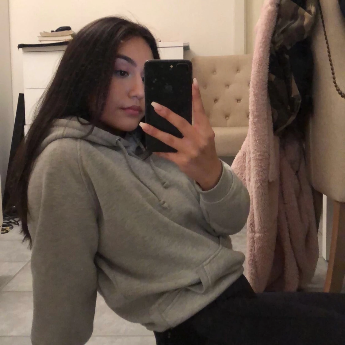 Grå Hoodie Från Bikbok - 90