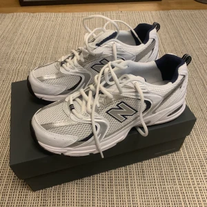 New balance MR530SG - Väldigt eftertraktade och slutsålda skor. Oanvända. Säljer på grund av att dem är för små för mig