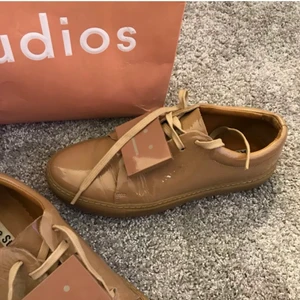 Acne studios skor - knappt använda skor ifrån Acne studios, kolla tidigare inlägg om skorna eller dm:a mig