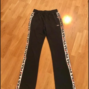 FILA Track pant S - Endast provade. I nyskick. Passade tyvärr inte!
