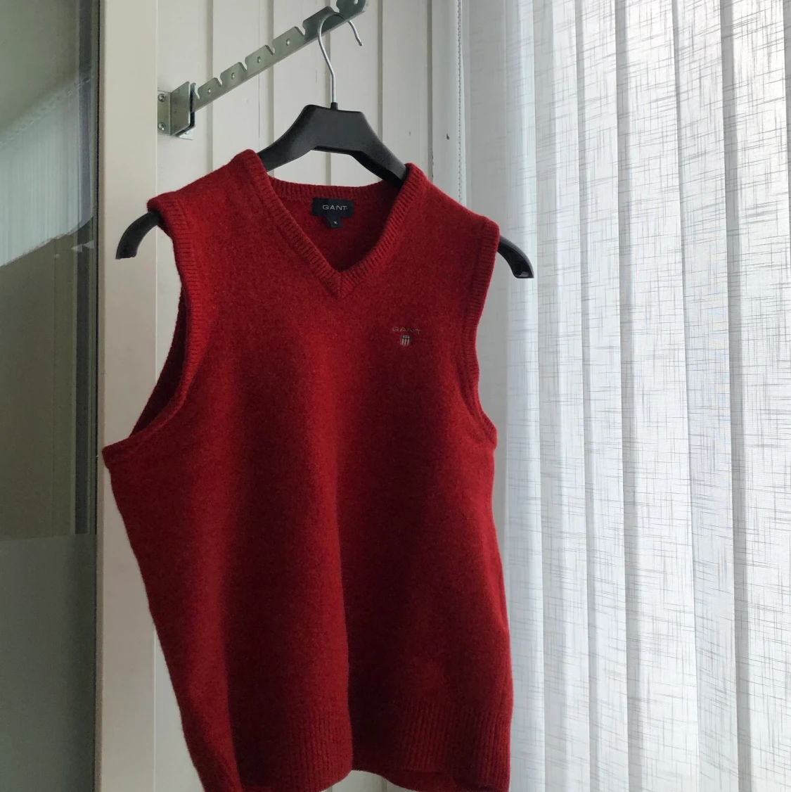 Röd gant väst - 90