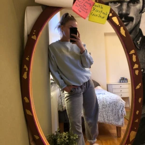 Adidas cozy collage - An original Adidas sweatshirt. Size s/m, ok condition, a few stains here and there.