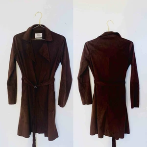  - (Fusk)mockajacka! Från Bershka. Inte använd mer än 5ggr, alltså i mycket fint skick! Köparen står för frakten:)