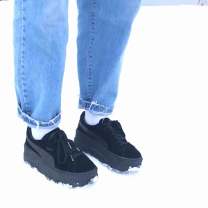  - Bra skick! Ursprungligen kostade dem 1499 kr. Kartong och skopåse finns :)