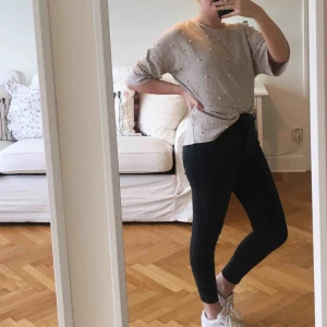  -  extremt oversize pärla Tröja - halv ärm, Rarely worn! Good condition! Pick up or shipping (shipping cost 59kr extra)