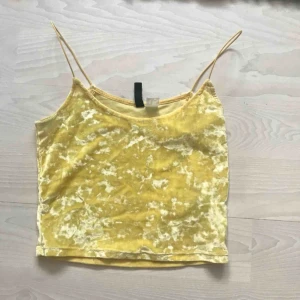  - Fint gult linne ifrån hm. Bra skick!