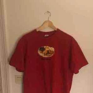 Supreme Spring/Summer 2018 Tee - Soul Food - Size: M - Condition: 9/10 - 100% Cotton  - Works unisex  Barely used, bought at Shelta Sneaker Market in March 2018, Gothenburg 