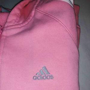 Adidas Kofta ( i rosa som på första bilden) Frakt ingår alltid 