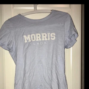  - Morris lady T-shirt i fint skick. Strl S. Frakt tillkommer 