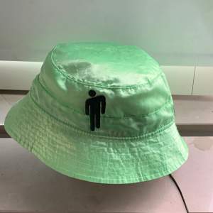 Blohsh inside out bucket hat. Köpt i Stockholm Billie Eilish pop up store. Hatten är i bra skick!