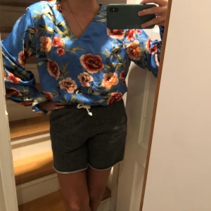 Blus - Fin blus, aldrig använd! Från Maraislise