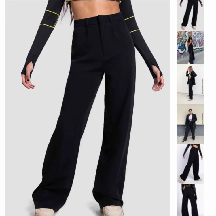 Så snygga kostymbyxor från madlady! I jättefint skick, passar perfekt till någon med storlek S, frakten ingår!💖💖. Jeans & Byxor.